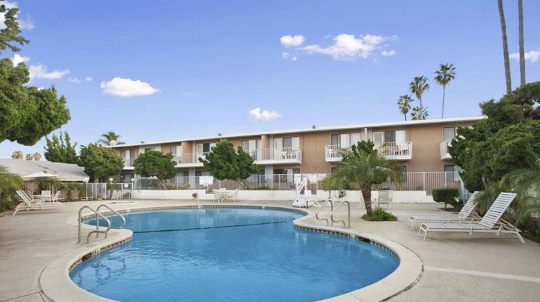<b>Ramada Torrance Lobby</b>. Images powered by <a href="https://iceportal.shijigroup.com/" title="IcePortal" target="_blank">IcePortal</a>.