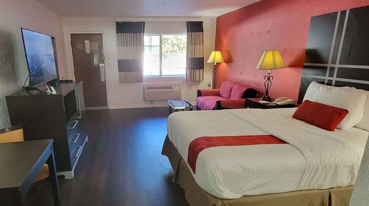 Ramada Mountain Home Room