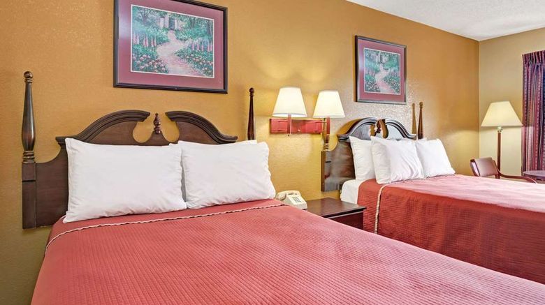 <b>Travelodge Forest Park Atlanta South Room</b>. Images powered by <a href="https://iceportal.shijigroup.com/" title="IcePortal" target="_blank">IcePortal</a>.