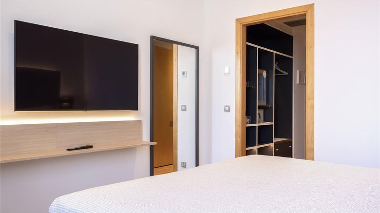 <b>Innside Barcelona Airport Room</b>. Images powered by <a href="https://iceportal.shijigroup.com/" title="IcePortal" target="_blank">IcePortal</a>.
