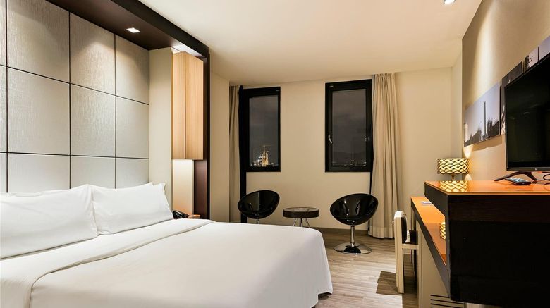 <b>Hotel Condal Mar, Affiliated by Melia Room</b>. Images powered by <a href="https://iceportal.shijigroup.com/" title="IcePortal" target="_blank">IcePortal</a>.