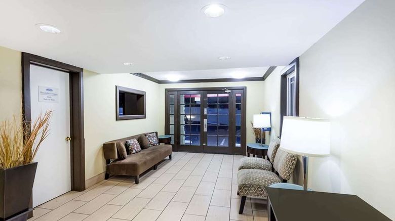 <b>Howard Johnson  San Diego/Hotel Circle Lobby</b>. Images powered by <a href="https://iceportal.shijigroup.com/" title="IcePortal" target="_blank">IcePortal</a>.