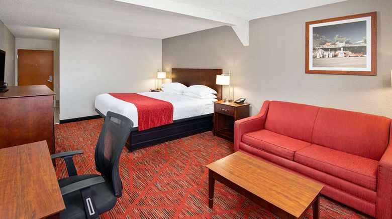 <b>Ramada Bowling Green Room</b>. Images powered by <a href="https://iceportal.shijigroup.com/" title="IcePortal" target="_blank">IcePortal</a>.
