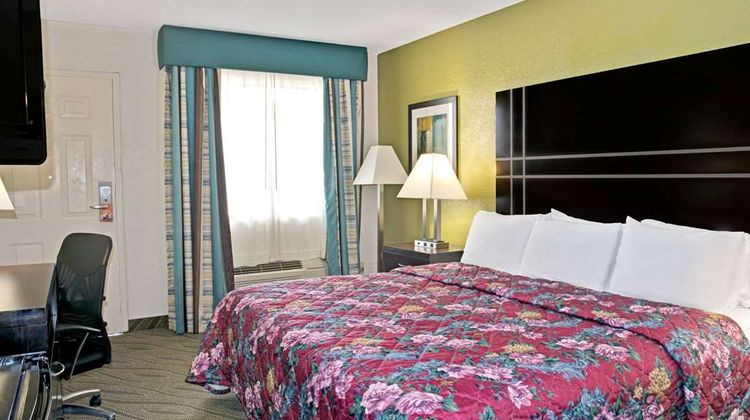 Howard Johnson Express  Houston Downtown Room