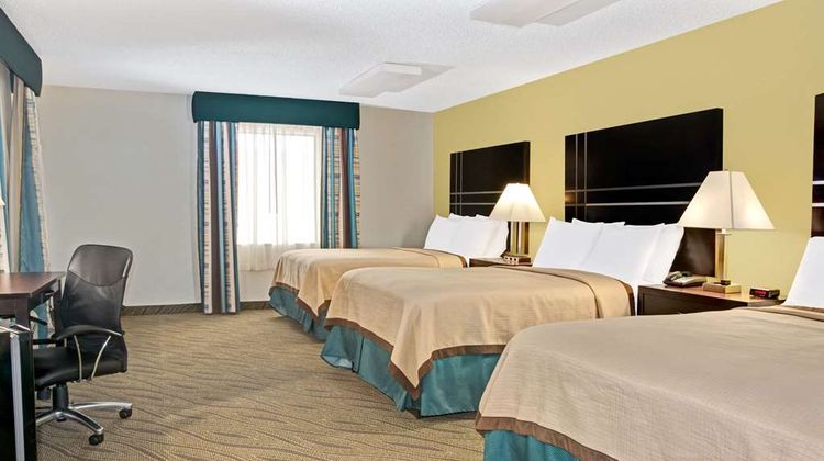 Howard Johnson Express  Houston Downtown Room