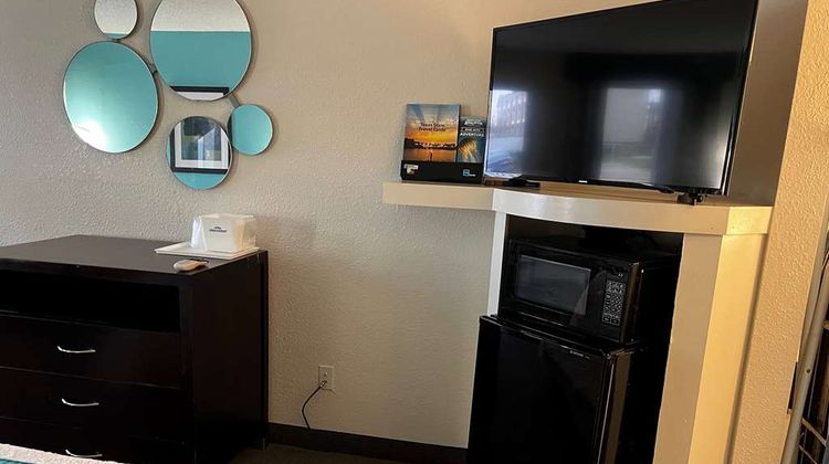 Howard Johnson Express  Houston Downtown Room