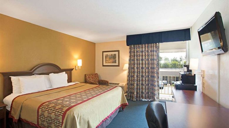 <b>Days Inn Charlotte/Woodlawn Room</b>. Images powered by <a href="https://iceportal.shijigroup.com/" title="IcePortal" target="_blank">IcePortal</a>.