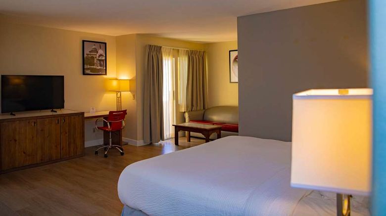 <b>Ramada Plaza Garden Grove/Anaheim South Room</b>. Images powered by <a href="https://iceportal.shijigroup.com/" title="IcePortal" target="_blank">IcePortal</a>.