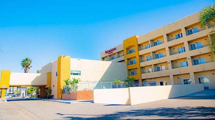 Ramada Plaza Garden Grove/Anaheim South Exterior