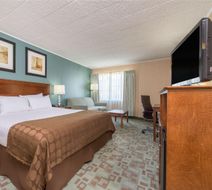 Ramada Vineland Room
