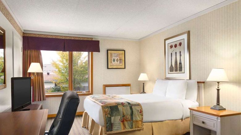 <b>Travelodge Owen Sound Room</b>. Images powered by <a href="https://iceportal.shijigroup.com/" title="IcePortal" target="_blank">IcePortal</a>.