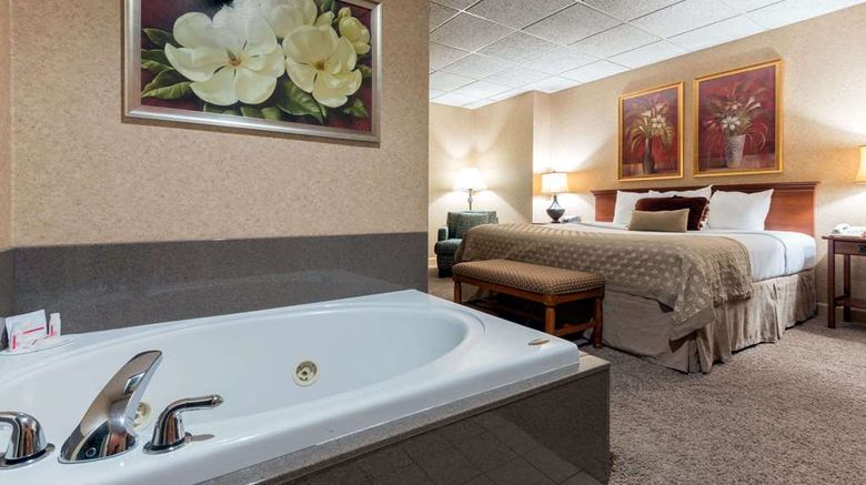 <b>Ramada Downtown Hotel & Conv Ctr Suite</b>. Images powered by <a href="https://iceportal.shijigroup.com/" title="IcePortal" target="_blank">IcePortal</a>.