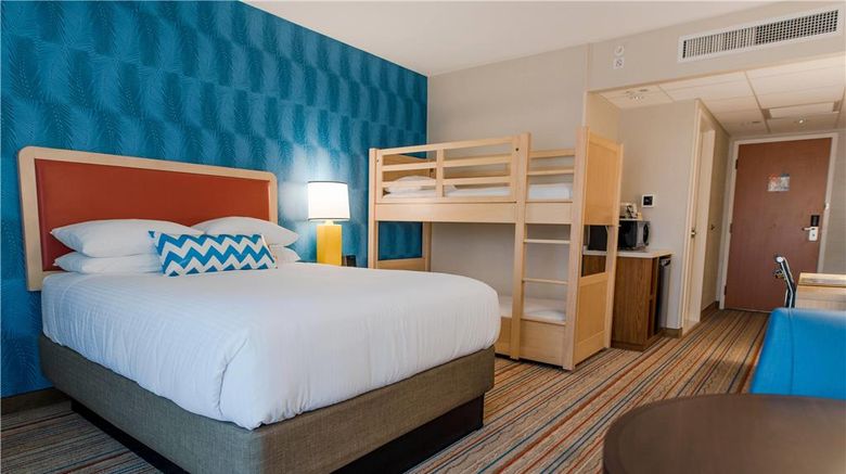 <b>Howard Johnson Anaheim Hotel Room</b>. Images powered by <a href="https://iceportal.shijigroup.com/" title="IcePortal" target="_blank">IcePortal</a>.
