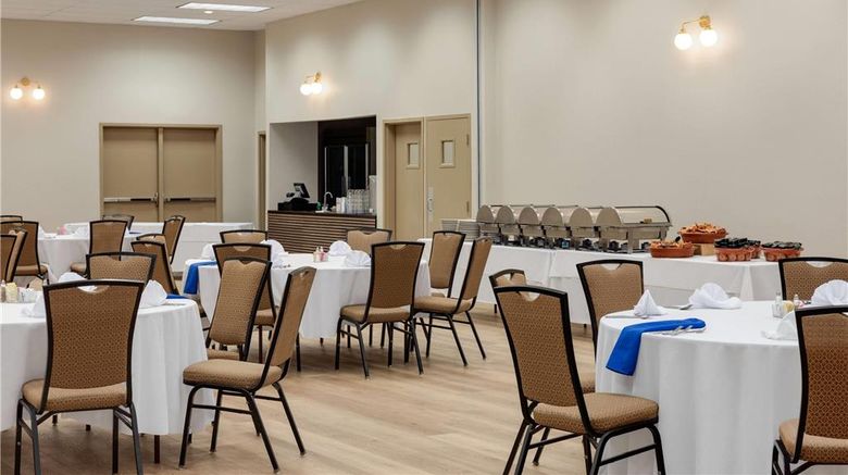 <b>Ramada Del Rio Ballroom</b>. Images powered by <a href="https://iceportal.shijigroup.com/" title="IcePortal" target="_blank">IcePortal</a>.