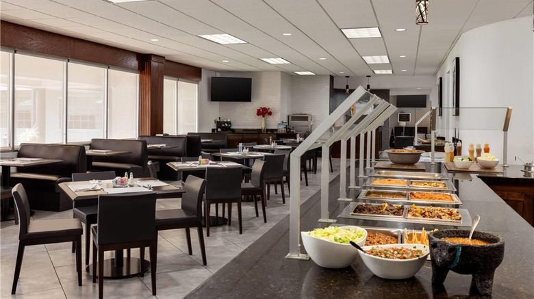 <b>Ramada Del Rio Restaurant</b>. Images powered by <a href="https://iceportal.shijigroup.com/" title="IcePortal" target="_blank">IcePortal</a>.