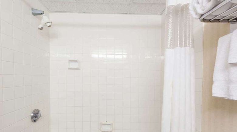 <b>Ramada Fredericton Room</b>. Images powered by <a href="https://iceportal.shijigroup.com/" title="IcePortal" target="_blank">IcePortal</a>.