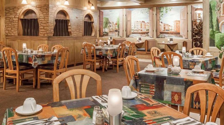 <b>Ramada Fredericton Restaurant</b>. Images powered by <a href="https://iceportal.shijigroup.com/" title="IcePortal" target="_blank">IcePortal</a>.
