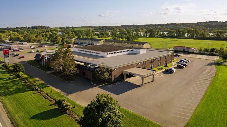 Ramada Fredericton Exterior