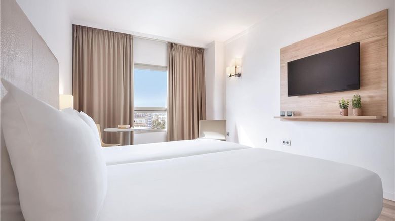 <b>Hotel Melilla Puerto, Affiliated Melia Room</b>. Images powered by <a href="https://iceportal.shijigroup.com/" title="IcePortal" target="_blank">IcePortal</a>.