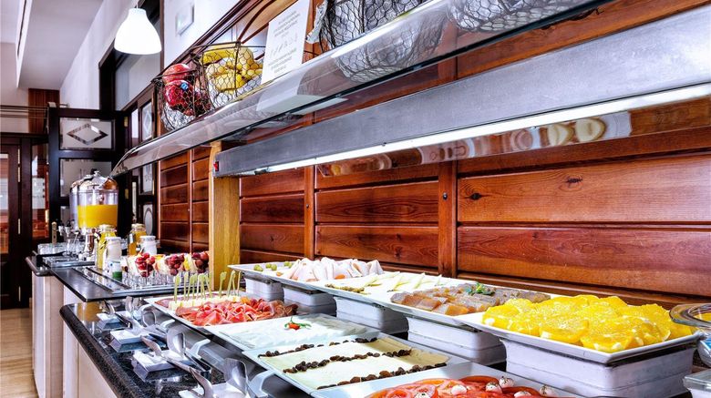 <b>Hotel Melilla Puerto, Affiliated Melia Restaurant</b>. Images powered by <a href="https://iceportal.shijigroup.com/" title="IcePortal" target="_blank">IcePortal</a>.
