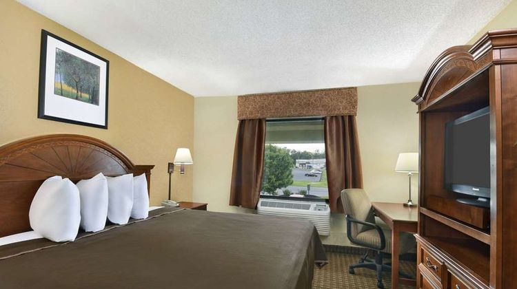 Howard Johnson Inn & Suites Allentown Room