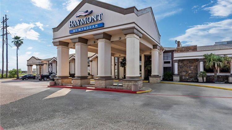 Baymont Inn & Suites Port Arthur Exterior