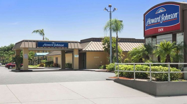 Howard Johnson Inn Winter Haven Exterior
