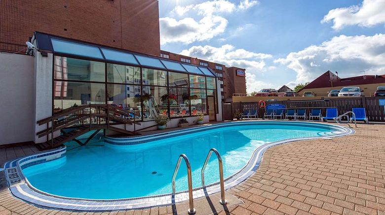 <b>Howard Johnson Hotel By The Falls Pool</b>. Images powered by <a href="https://iceportal.shijigroup.com/" title="IcePortal" target="_blank">IcePortal</a>.