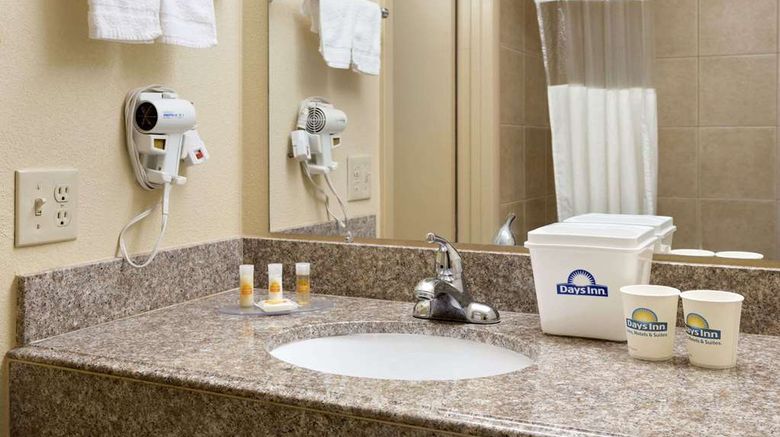 <b>Days Inn Lawton Room</b>. Images powered by <a href="https://iceportal.shijigroup.com/" title="IcePortal" target="_blank">IcePortal</a>.
