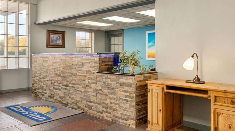 Days Inn Lawton Lobby