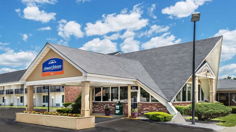 <b>Howard Johnson Inn Bangor Exterior</b>. Images powered by <a href="https://iceportal.shijigroup.com/" title="IcePortal" target="_blank">IcePortal</a>.