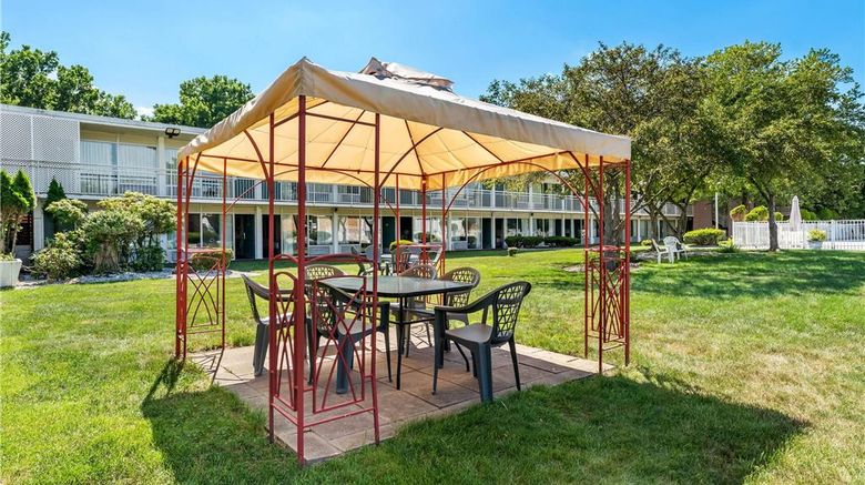 <b>Howard Johnson Inn, Albany Exterior</b>. Images powered by <a href="https://iceportal.shijigroup.com/" title="IcePortal" target="_blank">IcePortal</a>.