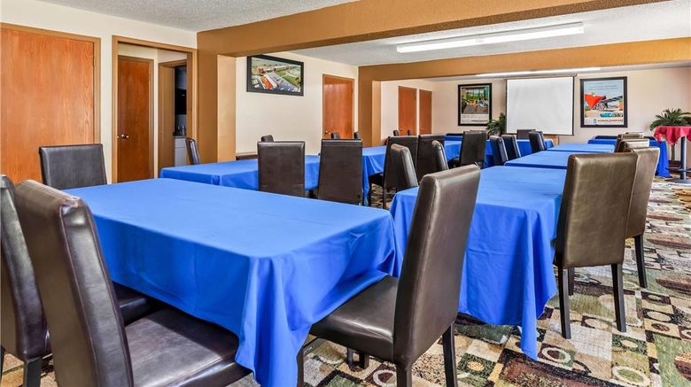 <b>Howard Johnson Inn, Albany Meeting</b>. Images powered by <a href="https://iceportal.shijigroup.com/" title="IcePortal" target="_blank">IcePortal</a>.