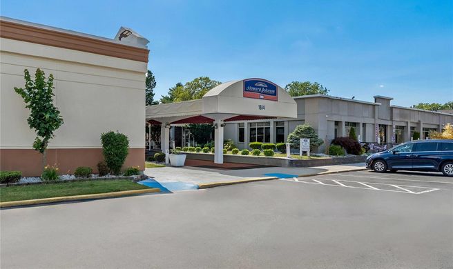 Howard Johnson Inn, Albany Exterior
