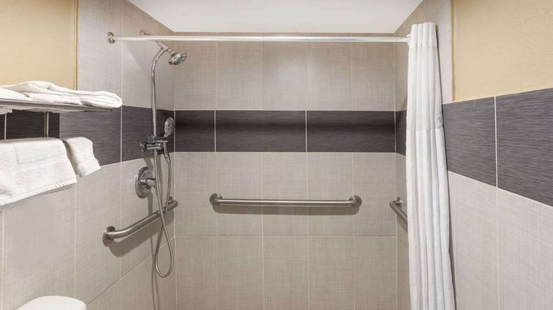 <b>Super 8 Kingsville Room</b>. Images powered by <a href="https://iceportal.shijigroup.com/" title="IcePortal" target="_blank">IcePortal</a>.