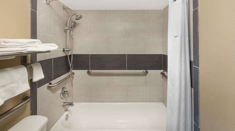 <b>Super 8 Kingsville Room</b>. Images powered by <a href="https://iceportal.shijigroup.com/" title="IcePortal" target="_blank">IcePortal</a>.