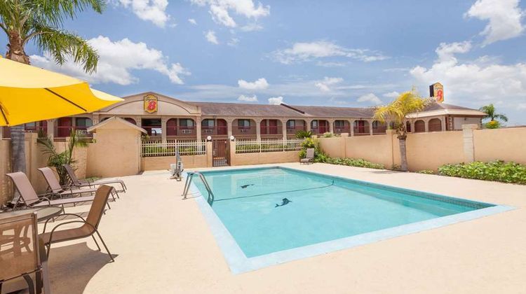Super 8 Kingsville Pool