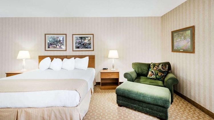 Ramada Watertown Suite