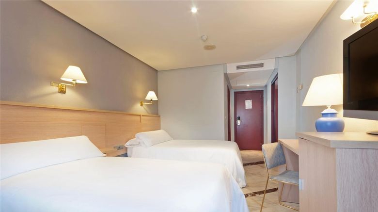 <b>Hotel Puertollano Room</b>. Images powered by <a href="https://iceportal.shijigroup.com/" title="IcePortal" target="_blank">IcePortal</a>.