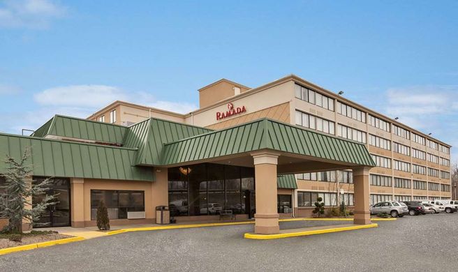 Ramada Rochelle Park Near Paramus Exterior