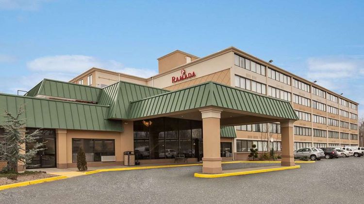 Ramada Rochelle Park Near Paramus Exterior