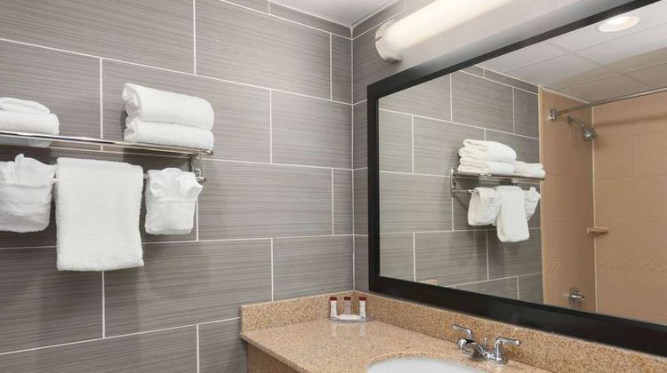 Ramada Rochelle Park Near Paramus Room