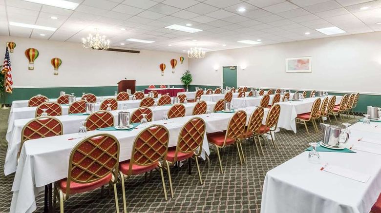 <b>Baymont Queensbury/Lake George Meeting</b>. Images powered by <a href="https://iceportal.shijigroup.com/" title="IcePortal" target="_blank">IcePortal</a>.
