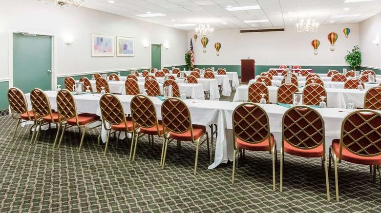 <b>Baymont Queensbury/Lake George Meeting</b>. Images powered by <a href="https://iceportal.shijigroup.com/" title="IcePortal" target="_blank">IcePortal</a>.