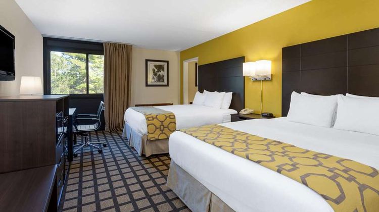 Baymont Queensbury/Lake George Suite