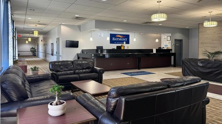 Baymont Queensbury/Lake George Lobby