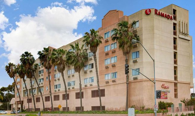 Ramada Plaza Hawthorne/LAX Exterior