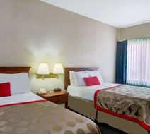 Ramada Plaza Hawthorne/LAX Room