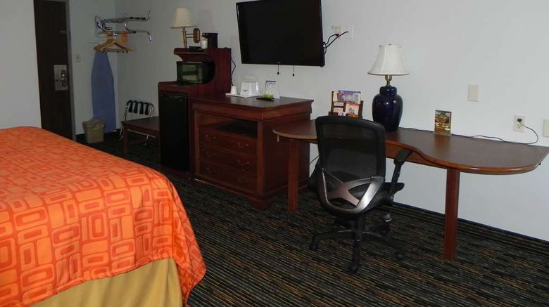 <b>Howard Johnson Inn Lexington Room</b>. Images powered by <a href="https://iceportal.shijigroup.com/" title="IcePortal" target="_blank">IcePortal</a>.