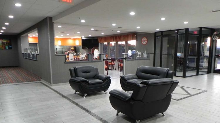 Howard Johnson Inn Lexington Lobby